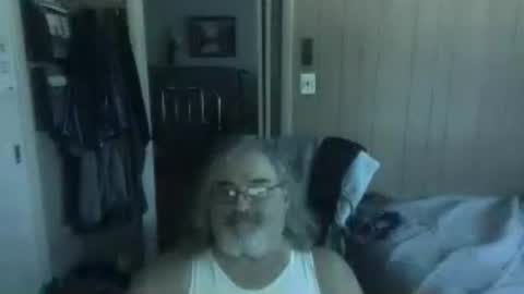 lonely huggy bear online show from July 14, 4:13 pm
