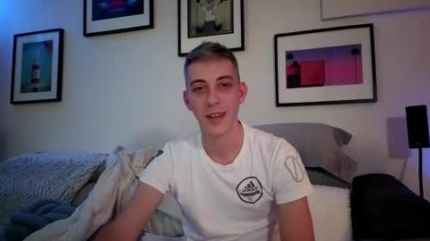 Hugo online show from February 12, 9:01 pm