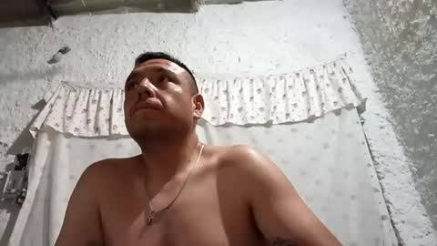 hugopaqui57 online show from August 9, 7:03 am