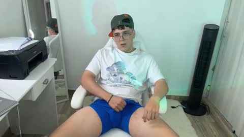 hun_damer online show from November 20, 9:13 pm