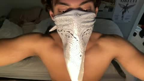 hungbrownboy7 online show from June 28, 11:05 am