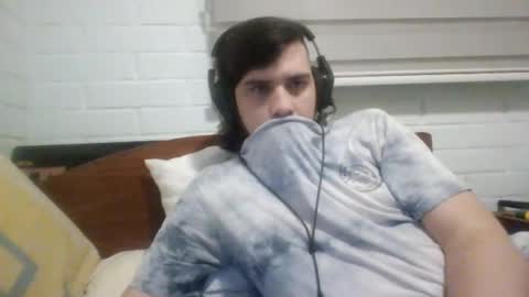 Snapshot of hungweeb chatting on October 27, 3:42 am Rod online show from October 27, 3:42 am
