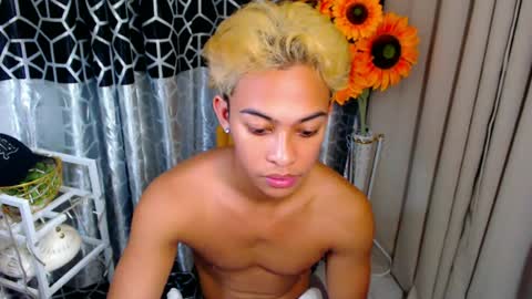 hunk_edward online show from July 7, 7:23 am