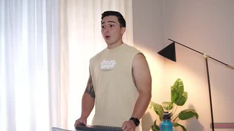 hunk_ryan online show from November 9, 6:34 pm