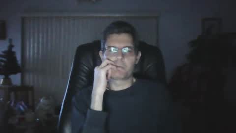 Snapshot of hunkmasclefad458 chatting on December 16, 4:23 am hunkmasclefad458 online show from December 16, 4:23 am