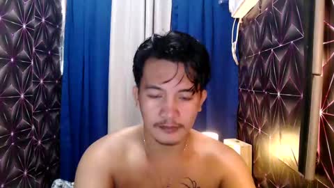 hunkylloyd online show from December 15, 3:56 am