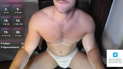 Snapshot of hunkyneighbor chatting on October 28, 9:50 pm leo online show from October 28, 9:50 pm