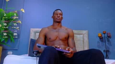 Hunter  online show from November 20, 7:34 pm