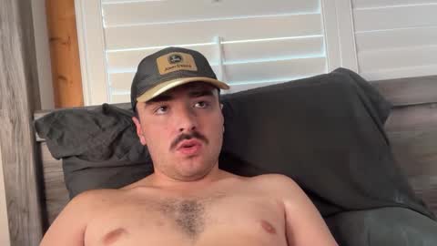 Snapshot of hunterbentleyy chatting on September 29, 10:38 pm Hunter online show from September 29, 10:38 pm