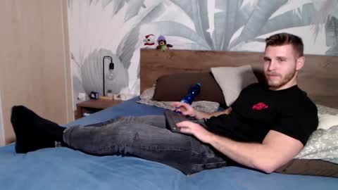 Hunter Bridges online show from January 20, 4:34 pm