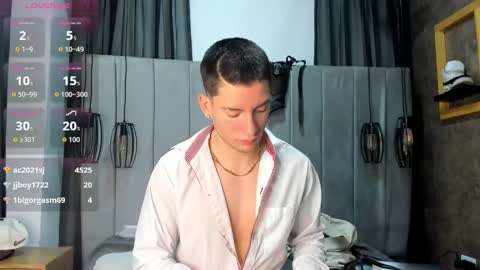 hunterheat_ online show from November 30, 12:51 pm