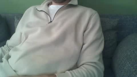 hunting_007 online show from December 15, 11:51 am