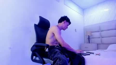 hydan_ online show from July 18, 10:48 pm