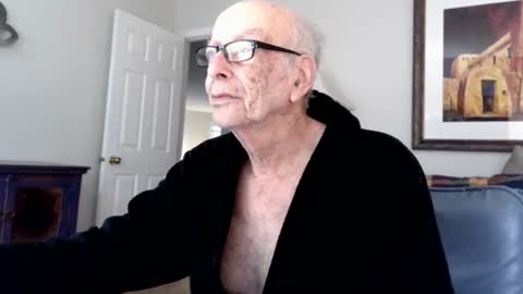 Snapshot of i12cuu12c2 chatting on October 14, 12:45 pm i12cuu12c2 online show from October 14, 12:45 pm