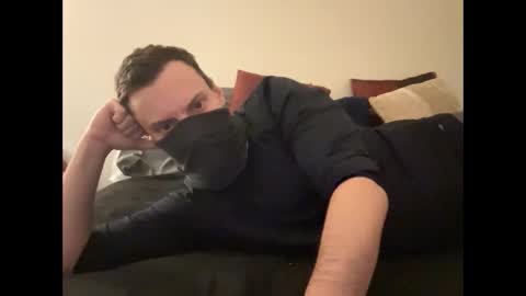 i o ro online show from December 23, 7:28 am