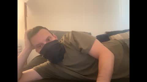 i o ro online show from December 3, 11:57 pm