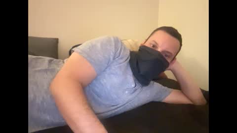 i o ro online show from December 3, 3:07 am