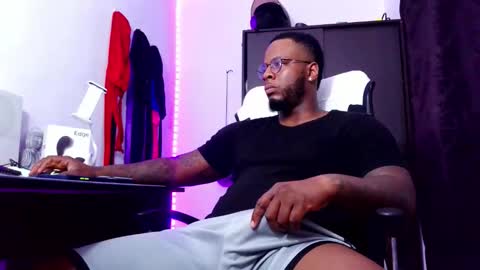 Mr H Independent model online show from September 16, 3:29 am