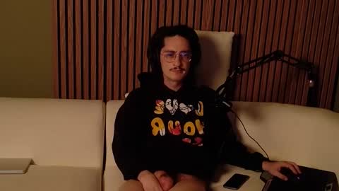 Auhsel online show from May 7, 12:33 am