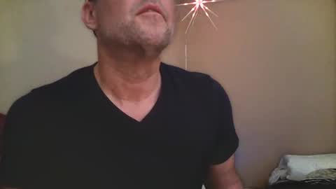 Snapshot of iamhereandnow chatting on December 19, 8:34 am iamhereandnow online show from December 19, 8:34 am