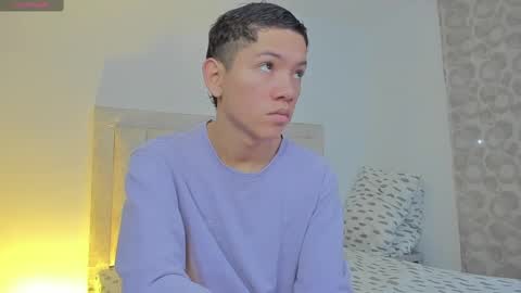 Juliiiiian online show from March 6, 10:41 am