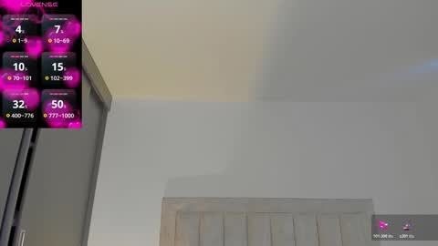 Juliiiiian online show from November 1, 11:36 am