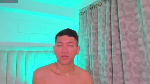 Juliiiiian online show from January 15, 11:00 am