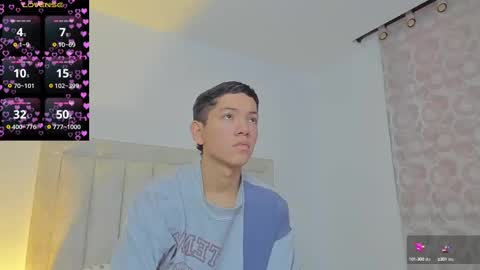 Juliiiiian online show from March 11, 11:01 am