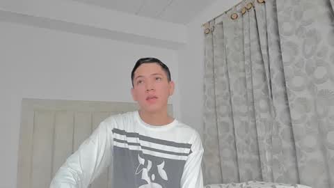 Juliiiiian online show from February 13, 11:17 am