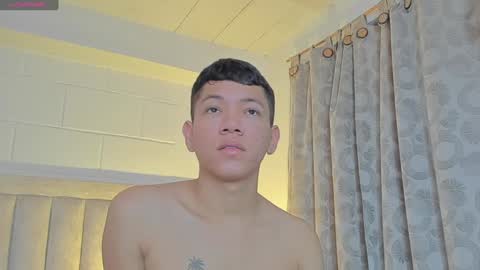 Juliiiiian online show from January 23, 10:54 am