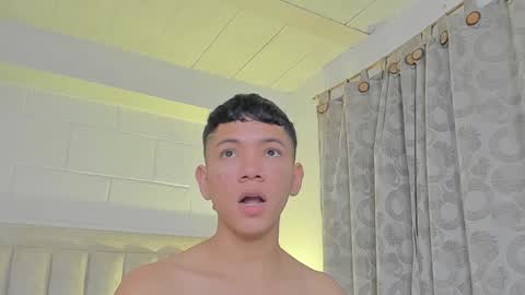 Juliiiiian online show from January 29, 11:41 am