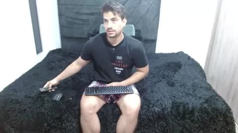 Ian Davis online show from June 27, 4:23 pm