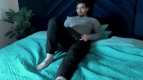 Ian Davis online show from September 12, 11:54 am