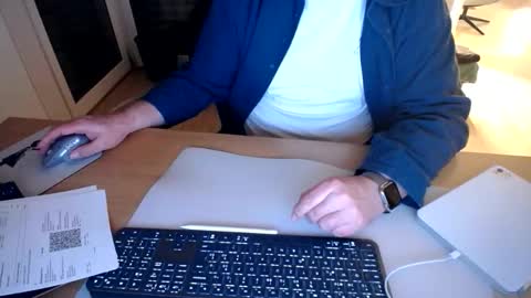 iandy12 online show from February 7, 8:47 pm