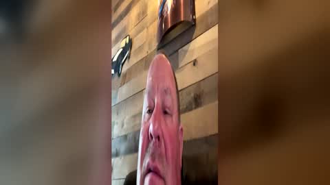 icanmakeyousquirt69 online show from May 22, 7:19 pm