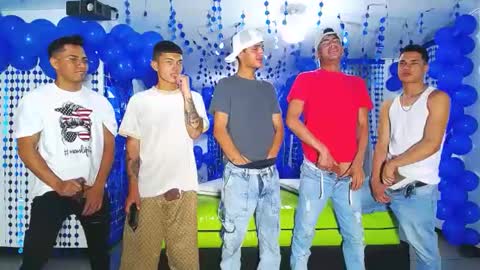 THOMAS AND DAMIAND online show from December 14, 6:20 pm