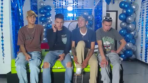 THOMAS AND DAMIAND online show from January 18, 5:15 pm