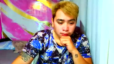 Snapshot of iconic_vince chatting on October 6, 4:22 pm iconic_vince online show from October 6, 4:22 pm