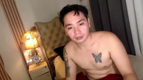 Snapshot of iconic_vince chatting on March 12, 10:50 pm iconic_vince online show from March 12, 10:50 pm