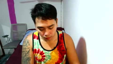 Snapshot of iconic_vince chatting on September 8, 2:16 pm iconic_vince online show from September 8, 2:16 pm