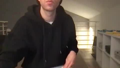 icyninesix online show from December 20, 1:36 am