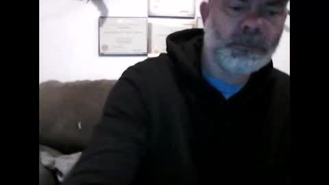 Snapshot of idkwhyidothis348732 chatting on January 14, 12:03 pm idkwhyidothis348732 online show from January 14, 12:03 pm