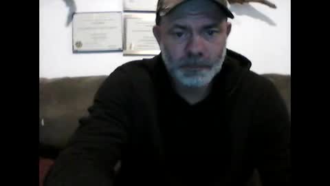 Snapshot of idkwhyidothis348732 chatting on January 3, 12:22 am idkwhyidothis348732 online show from January 3, 12:22 am