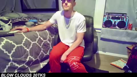 Snapshot of igetherwetter chatting on December 31, 2:19 am Amiri Roue online show from December 31, 2:19 am