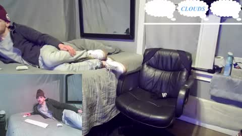 Snapshot of igetherwetter chatting on December 26, 10:05 am Amiri Roue online show from December 26, 10:05 am