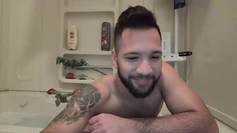 Angel Oppenheim online show from December 1, 11:30 pm