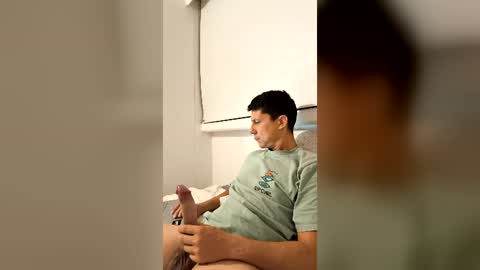 ijustjerk online show from July 11, 12:56 am