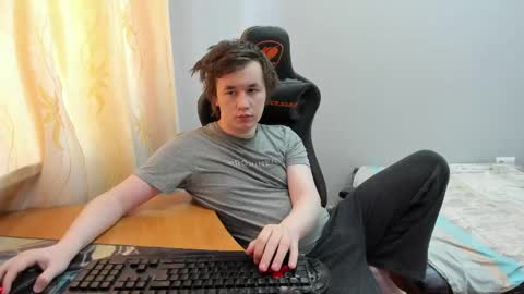 iliaskris online show from March 24, 4:06 am