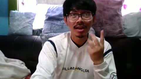 Snapshot of ilovebunny69 chatting on September 18, 12:01 am ilovebunny69 online show from September 18, 12:01 am