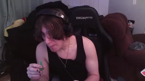 luna online show from December 8, 7:05 am